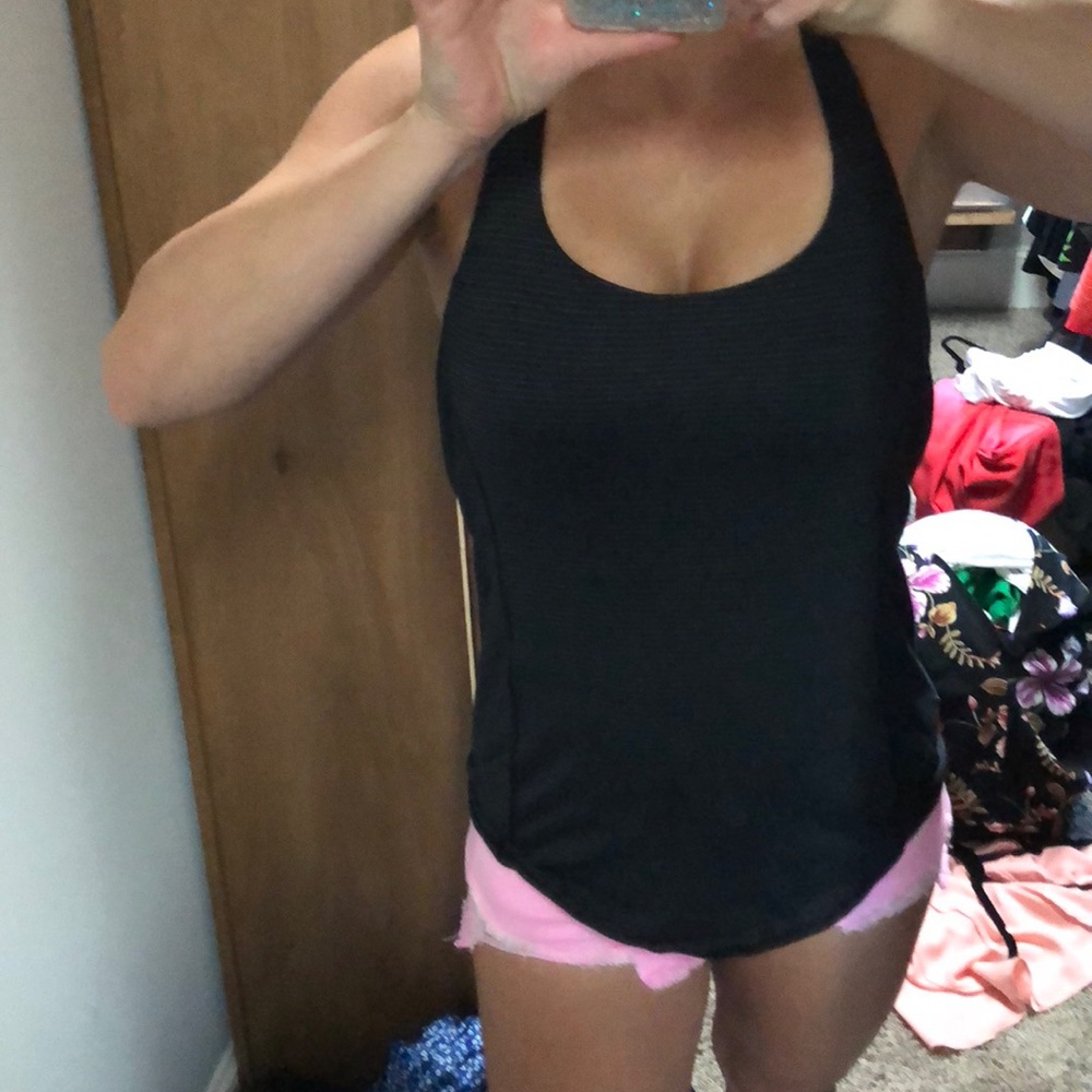 Lululemon top